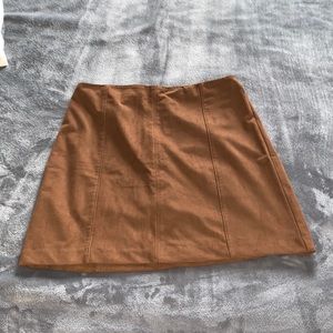 Brown suede skirt from A&F. Never worn, too big for me & I couldn’t return